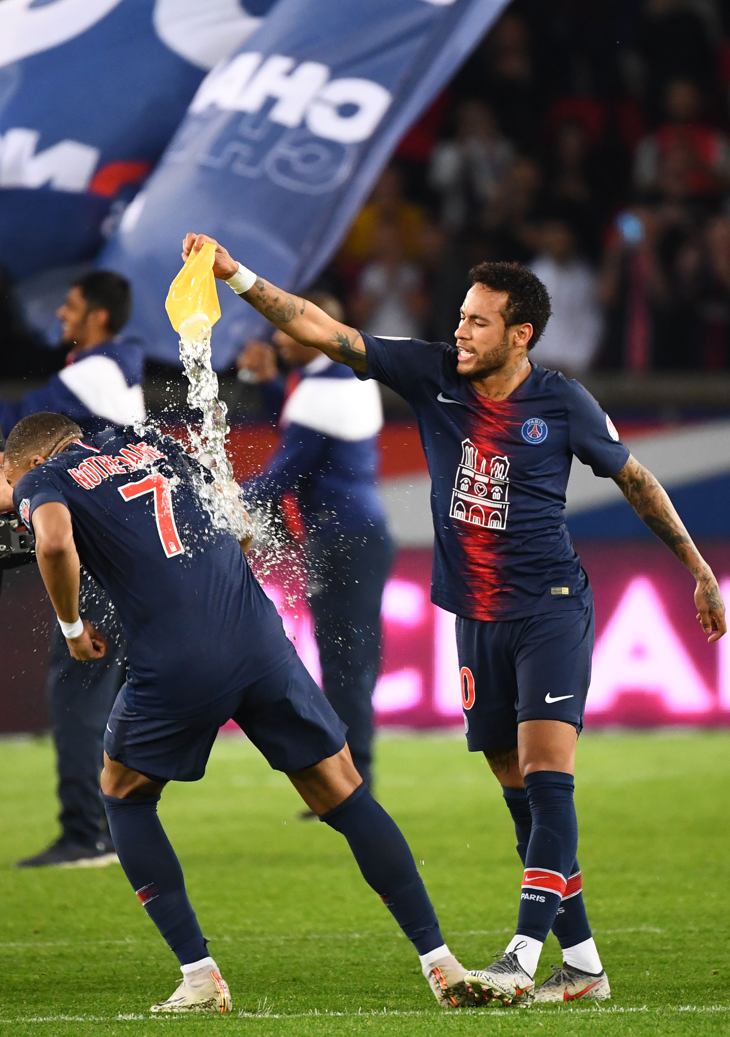 内讧？德尚加时与小图拉姆激烈争吵：天啊 你不听我的