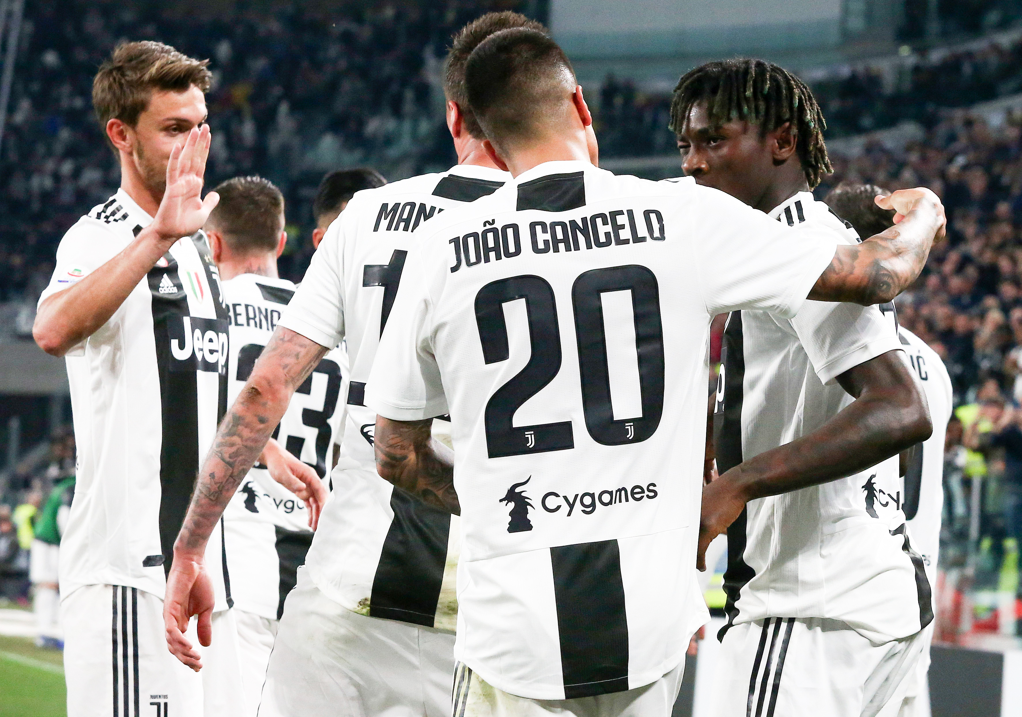 塞尔电台谈维尼修斯：家里有个没教养的孩子时，错最终在父母