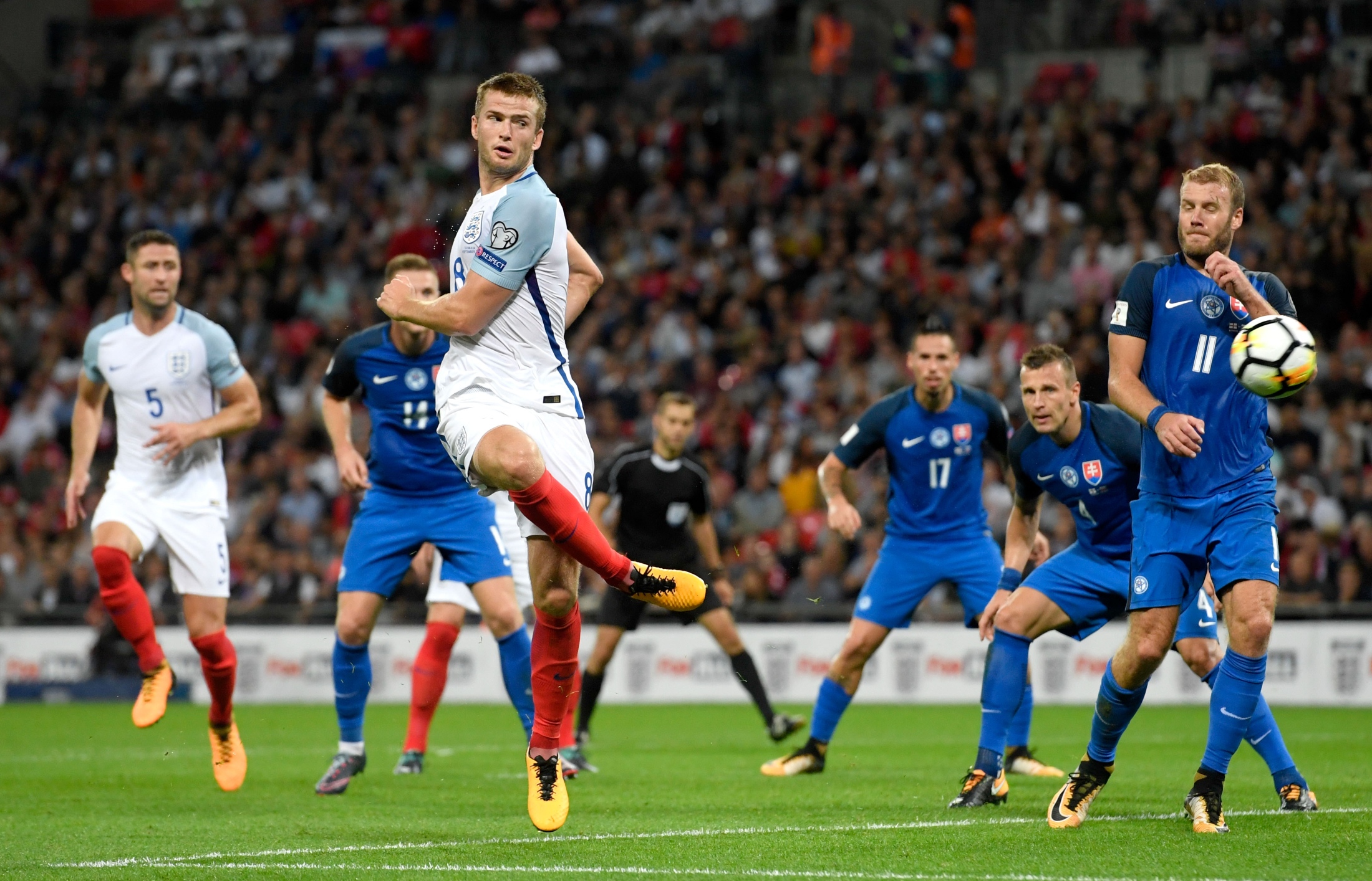 英超争四形势愈发激烈