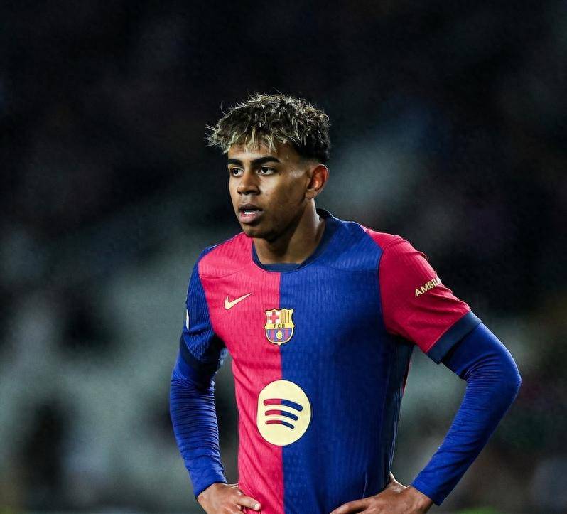 意甲-亚伯拉罕破门 米兰连扳两球2-2佛罗伦萨