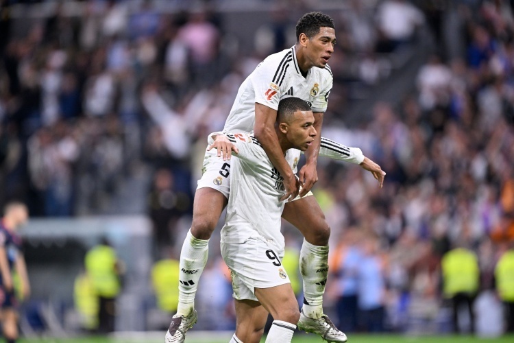 内雷斯双响 那不勒斯2-0队史第三次问鼎意超杯 [国际足球意大利超级杯]